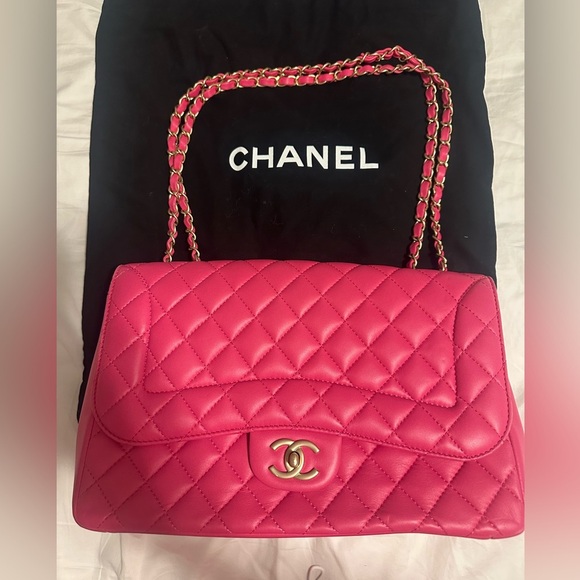 Chanel Fuchsia Quilted Shoulder Bag - Picture 1 of 12
